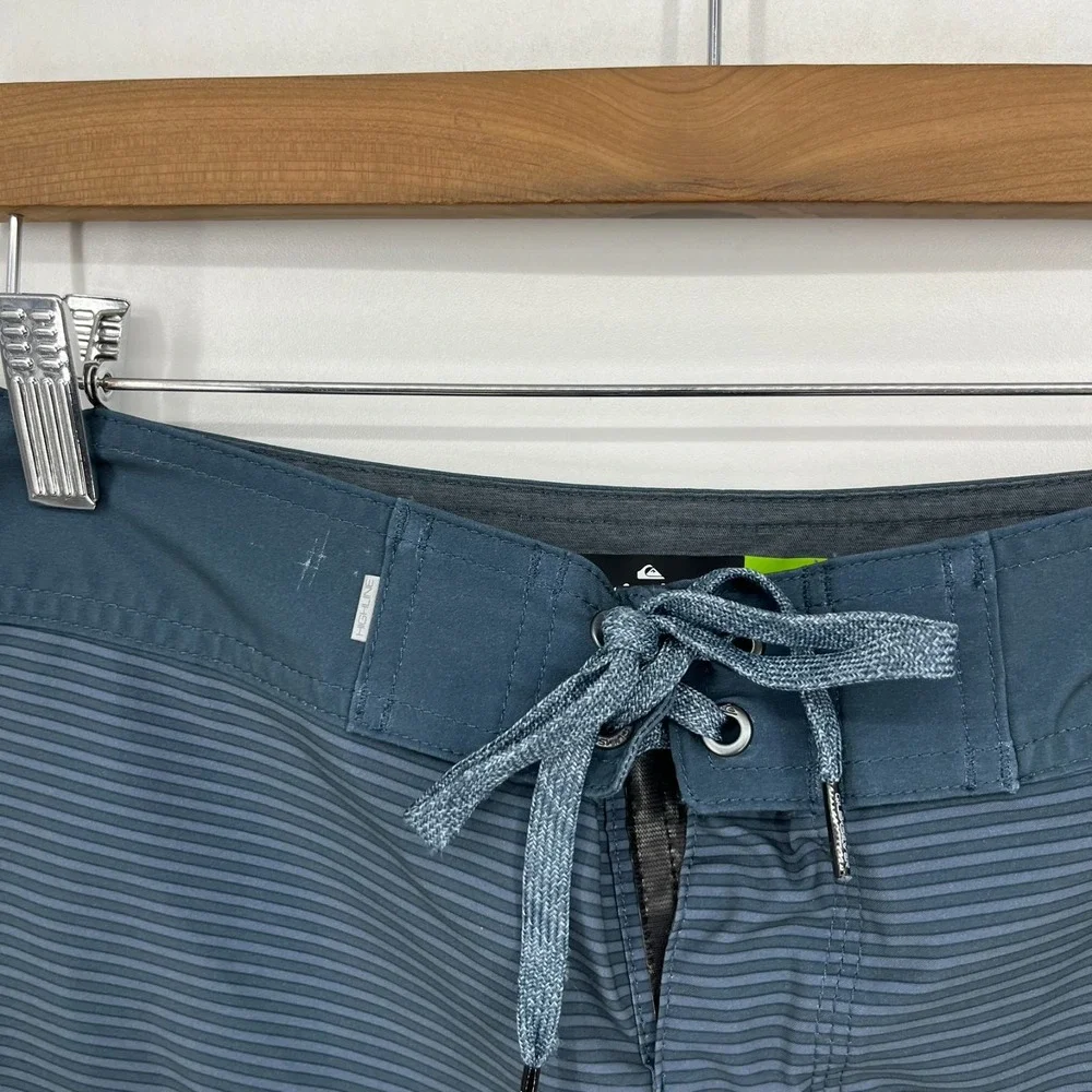 Quiksilver measurements width
